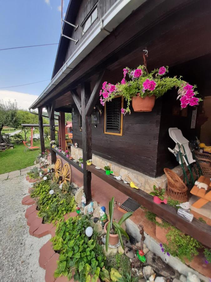Kuca Viola, Traditional Wooden House In Tuhelj Eksteriør billede